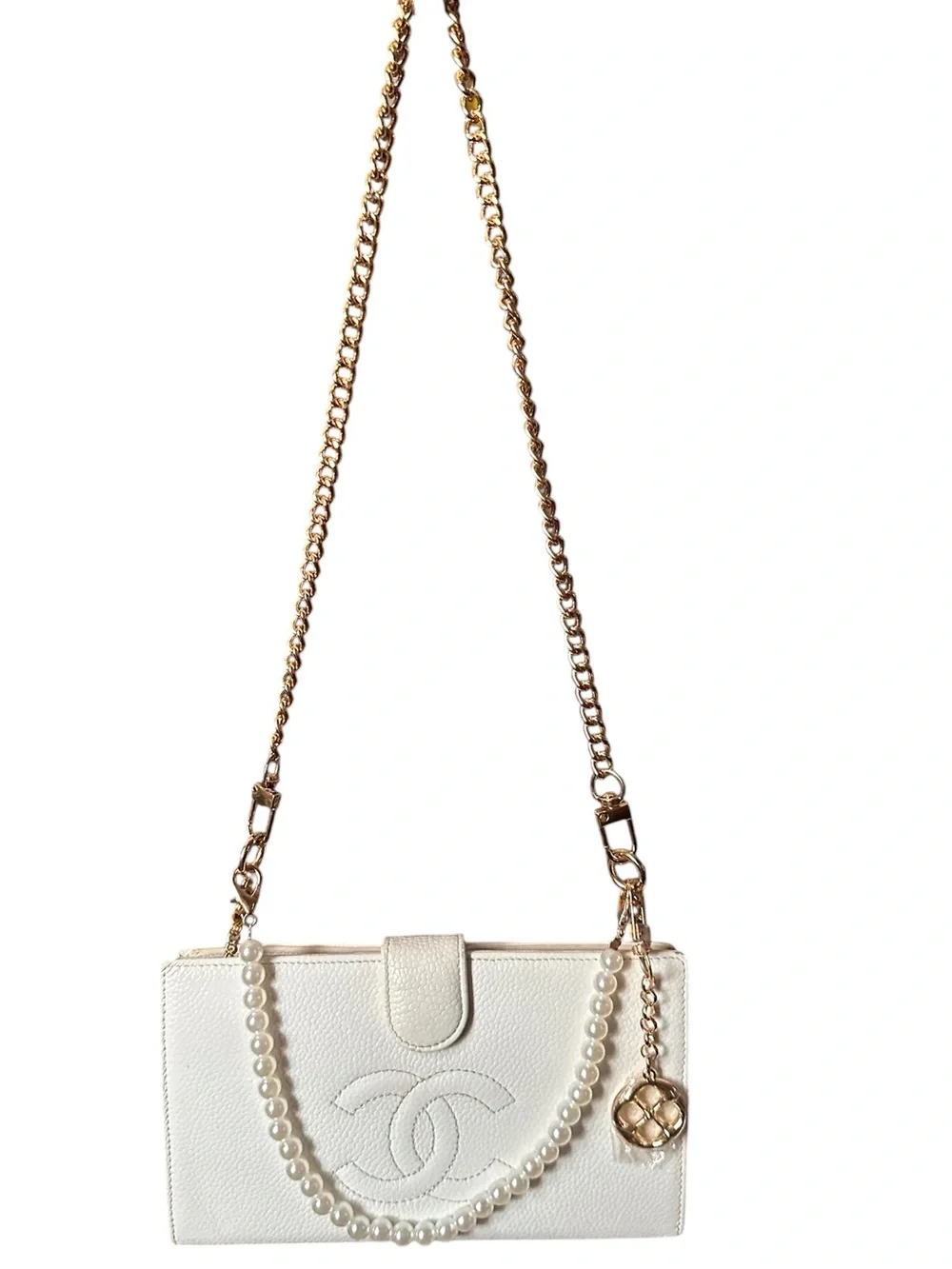 CHANEL Cream Leather CC Logo Snap Wallet
